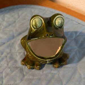 Handcrafted Vintage 1972 Green Frog Ceramic Sponge Holder